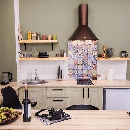 Hotelise I Bells-Of-Ireland Apartment Ереван Екстериор снимка