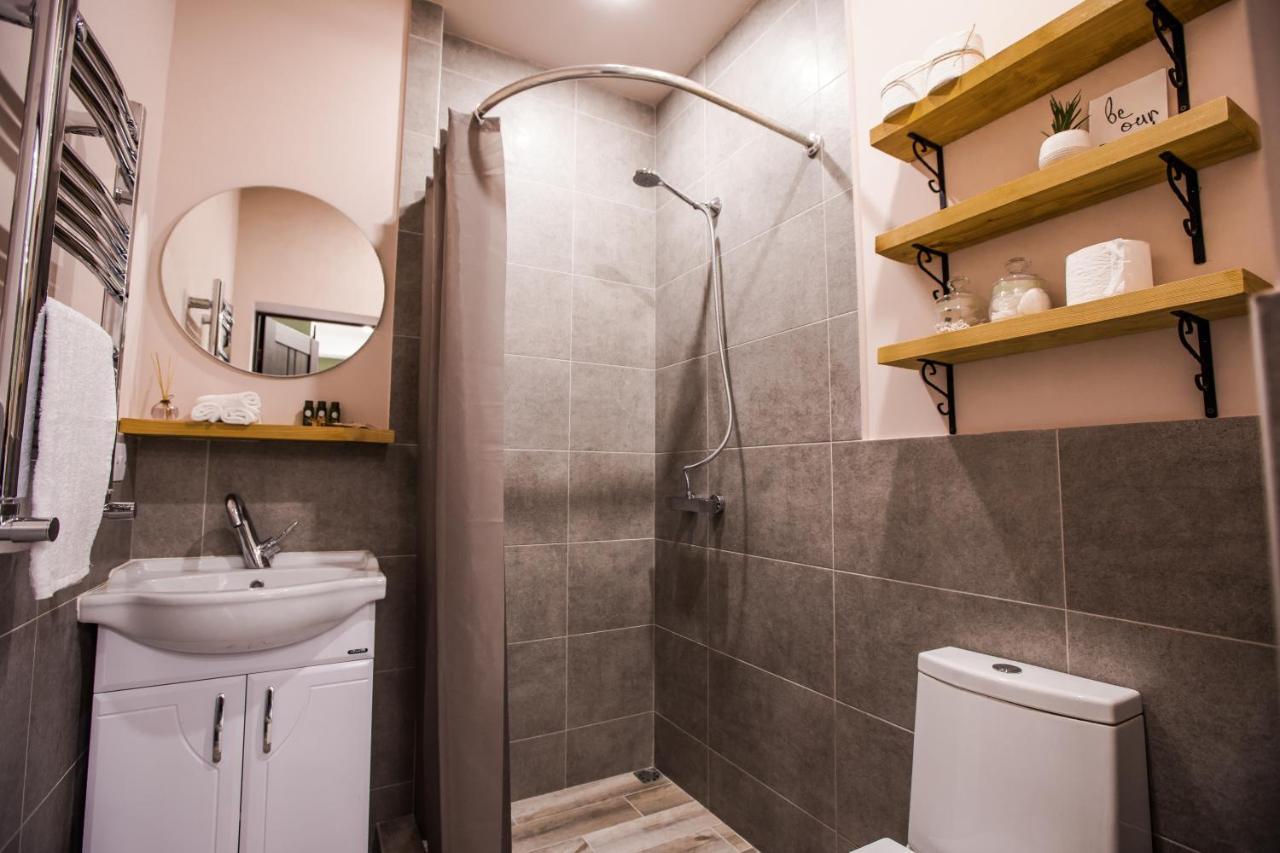 Hotelise I Bells-Of-Ireland Apartment Ереван Екстериор снимка