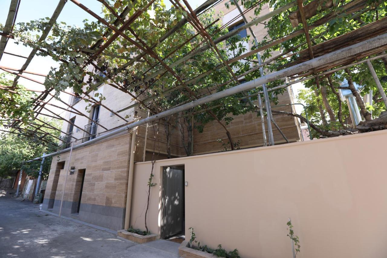 Hotelise I Bells-Of-Ireland Apartment Ереван Екстериор снимка
