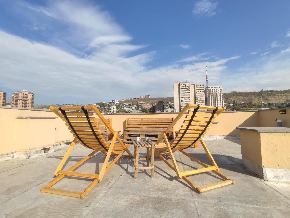 Hotelise I Bells-Of-Ireland Apartment Ереван Екстериор снимка