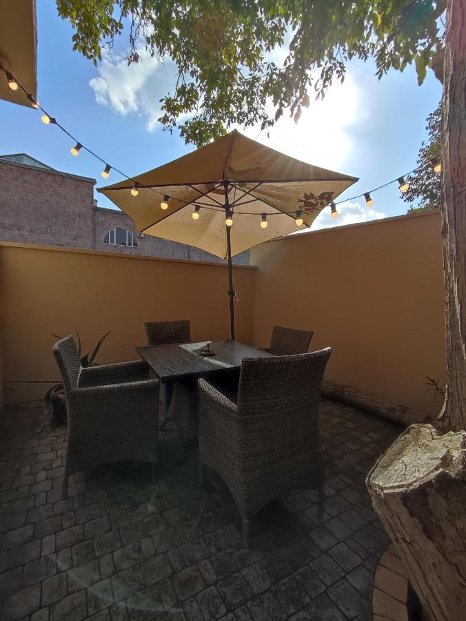 Hotelise I Bells-Of-Ireland Apartment Ереван Екстериор снимка
